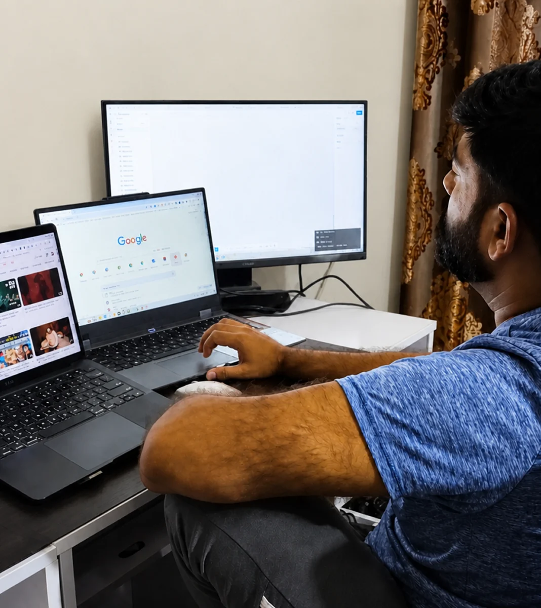 Creative collaboration scene in Hadeed Ullah’s portfolio
